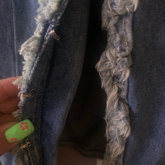 Jean jacket 🧥 - Picture 3 of 5